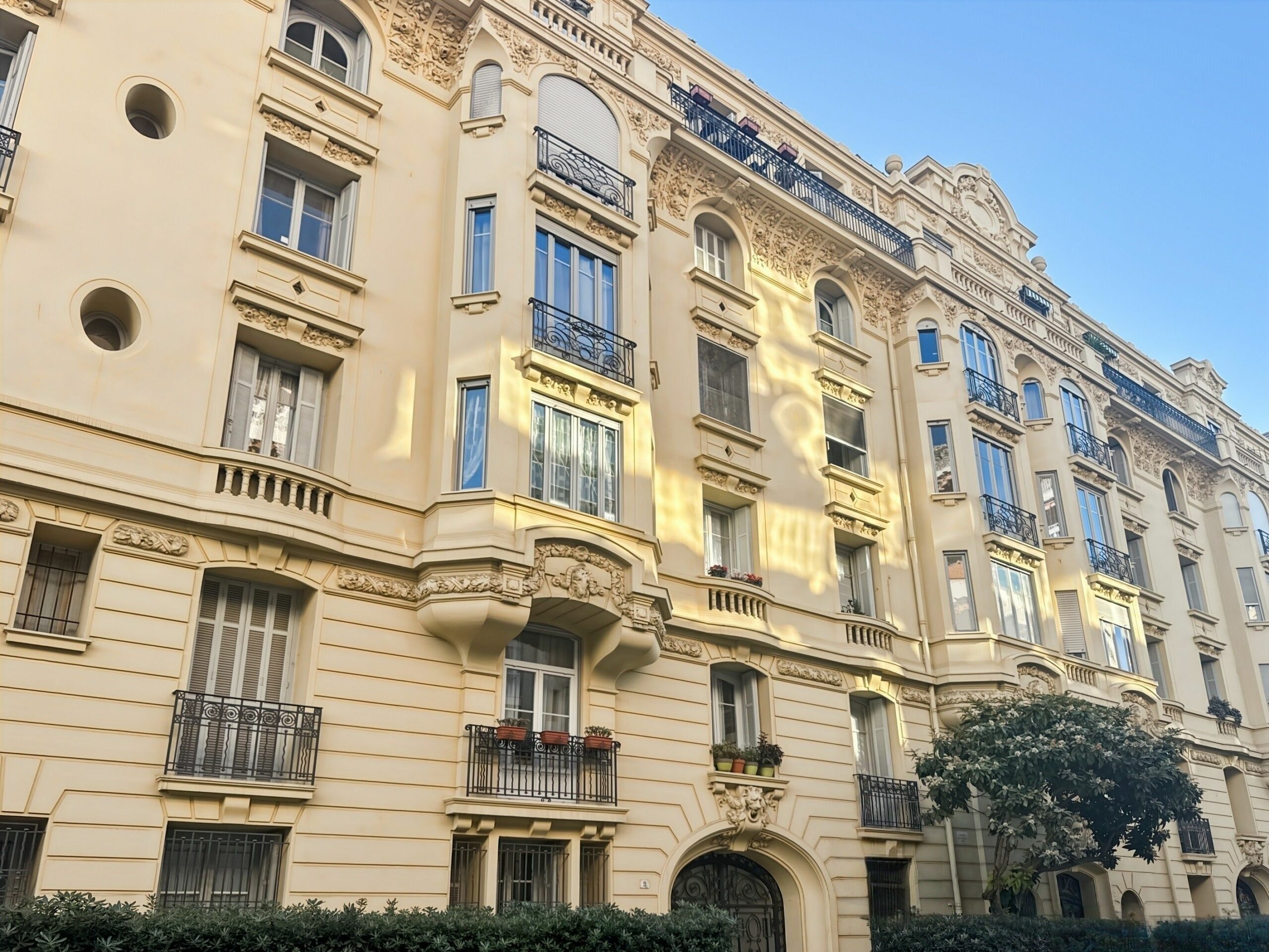 NICE Fleurs – bel appartement 3 pièces bourgeois