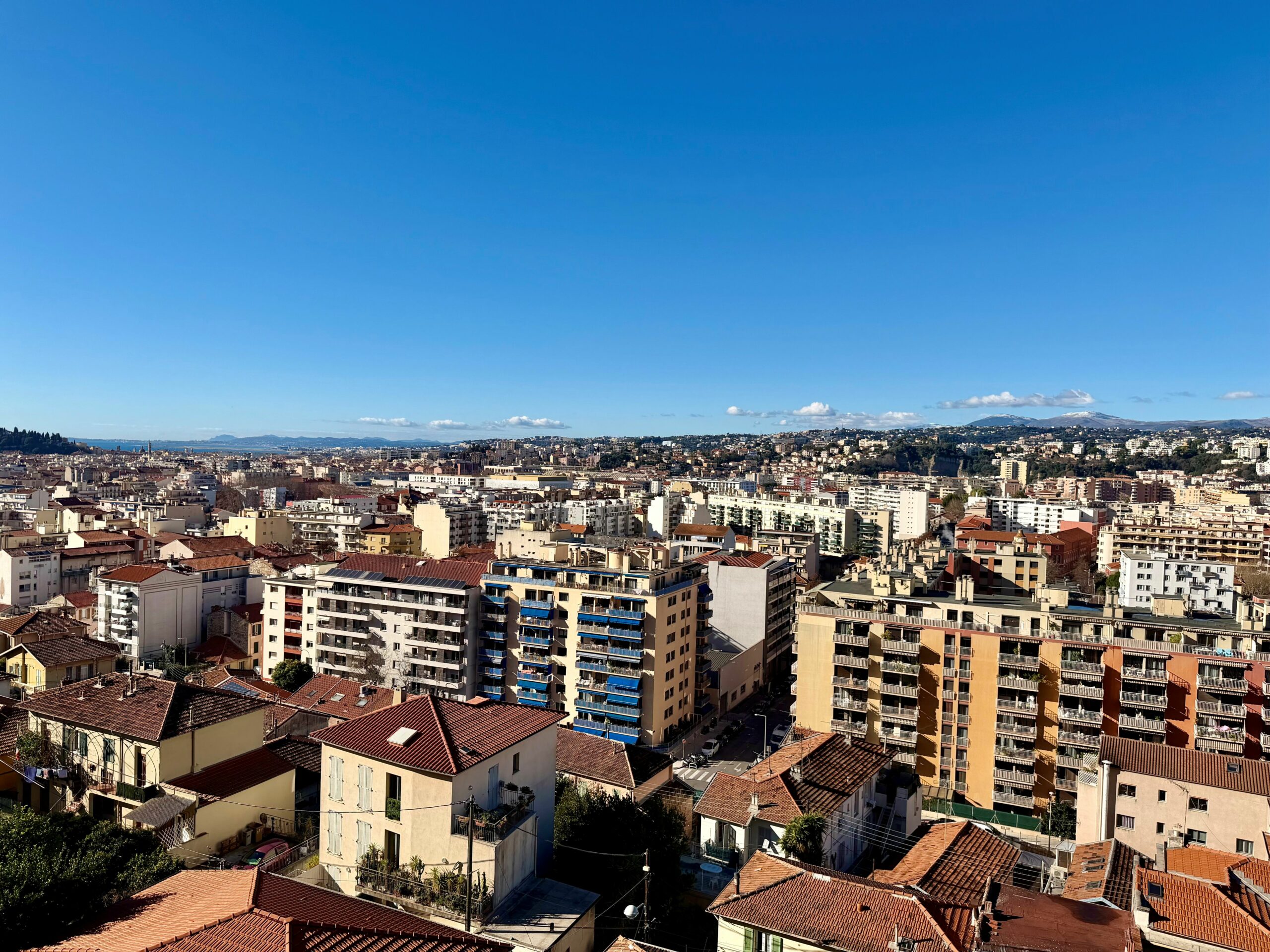 NICE EST – 3 pièces balcon, vue panoramique et garage