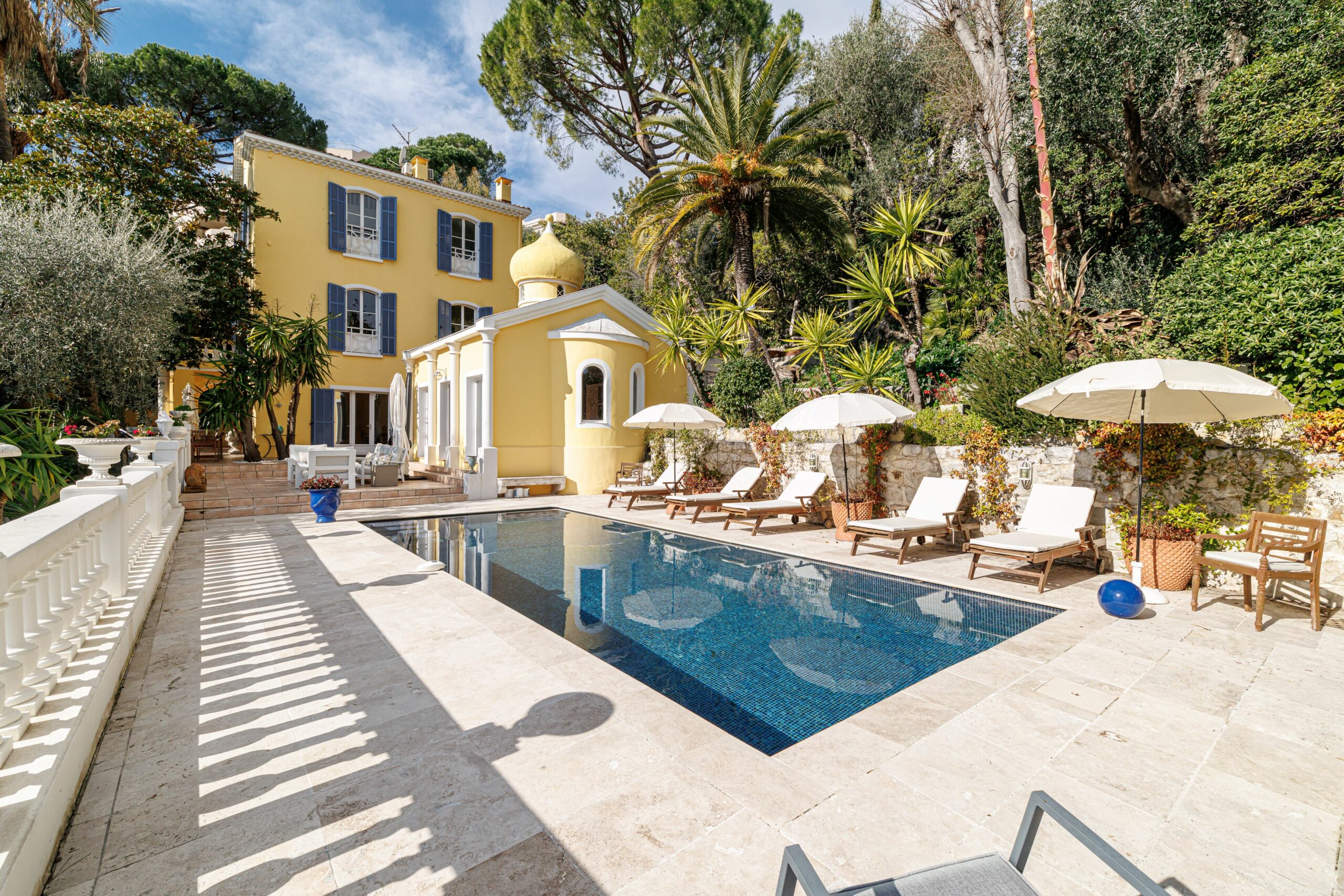 NICE proche mer – Propriété d&rsquo;exception – 350m2 + terrain 3300m2