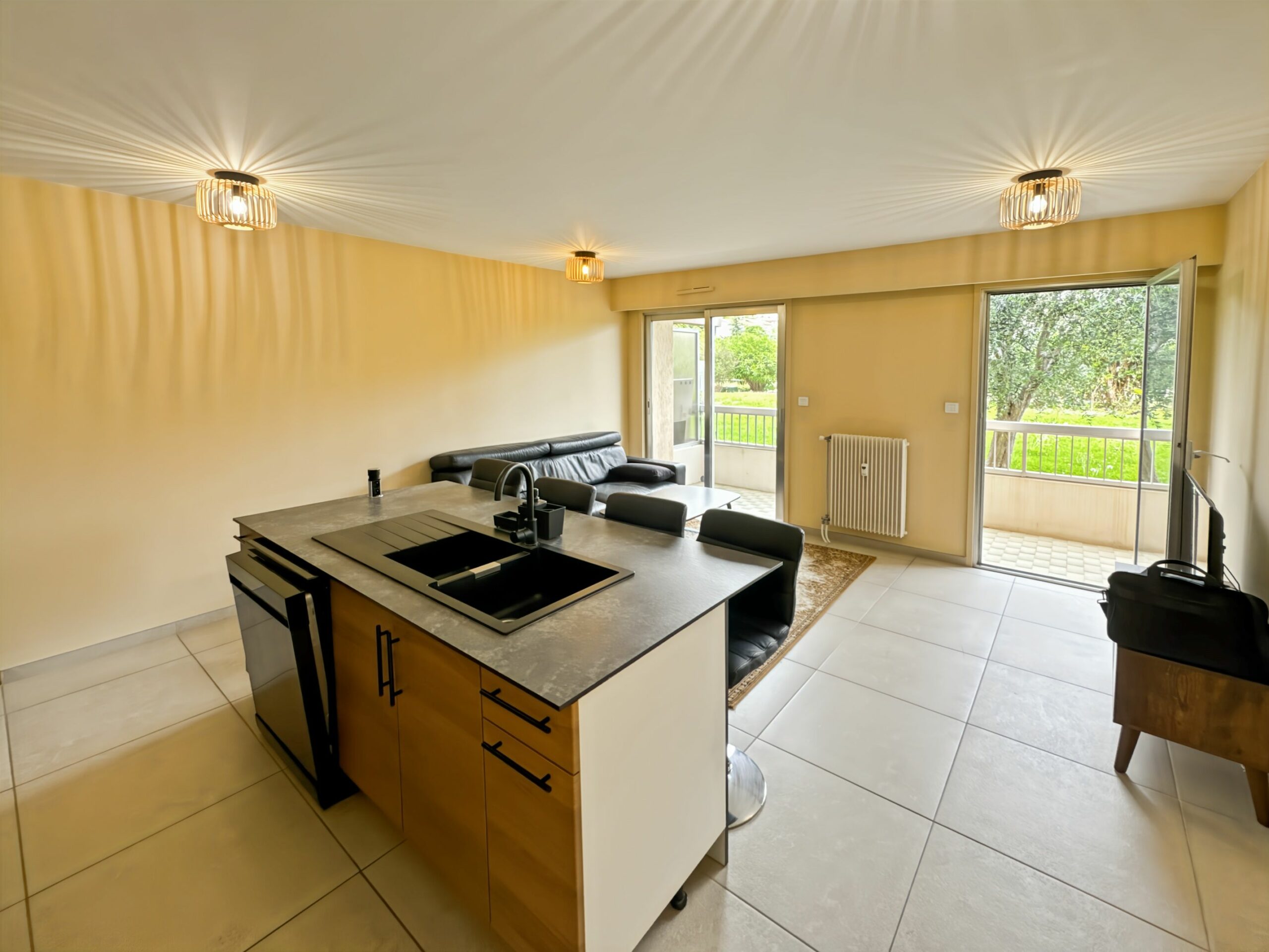 NICE Napoléon III – Appartement 2/3 pièces avec terrasse & garage