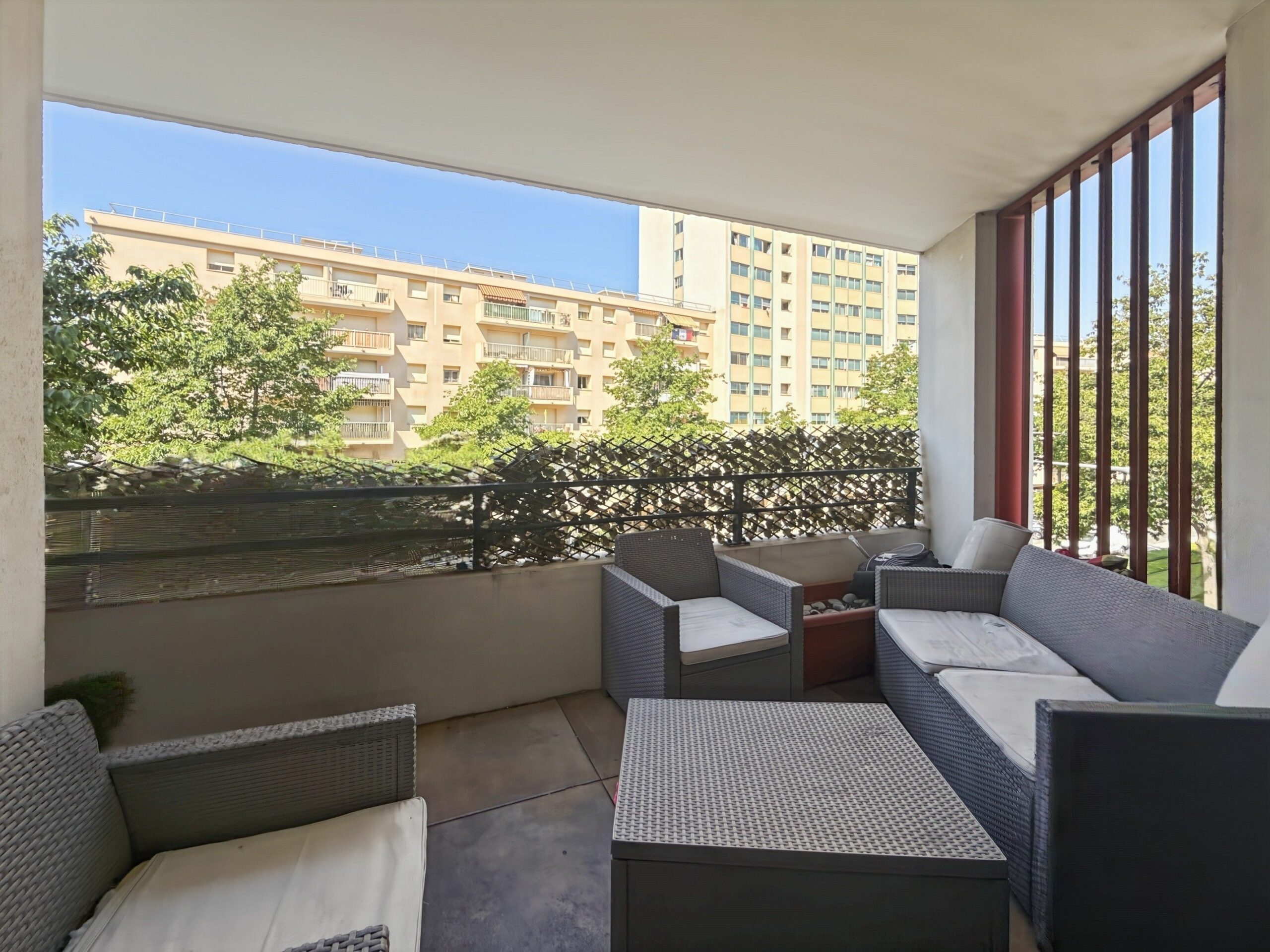 NICE – Saint Roch : 4 pièces – 3 chambres avec terrasse