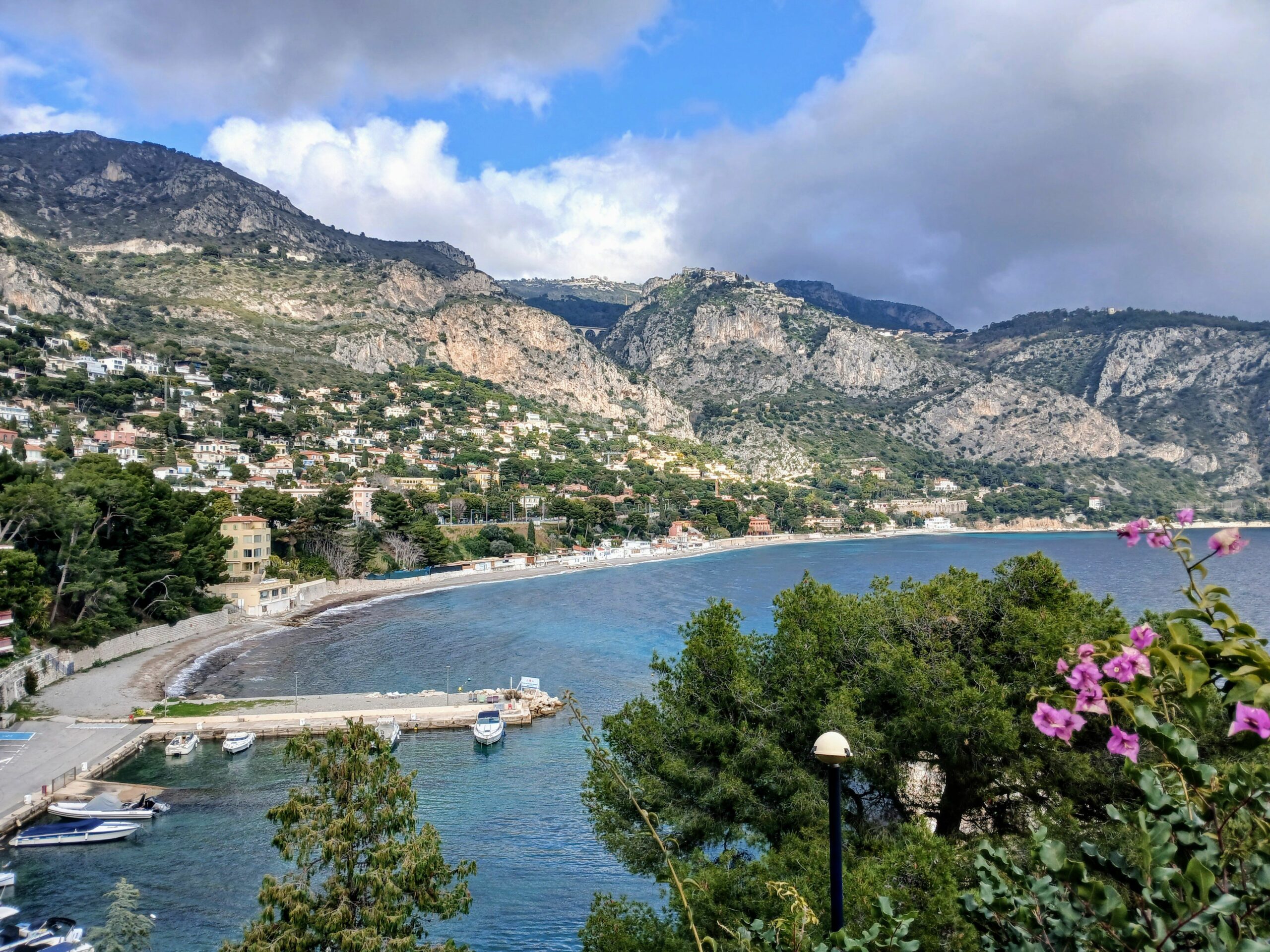Èze Bord de Mer – Élégant 2 pièces avec jardin privatif